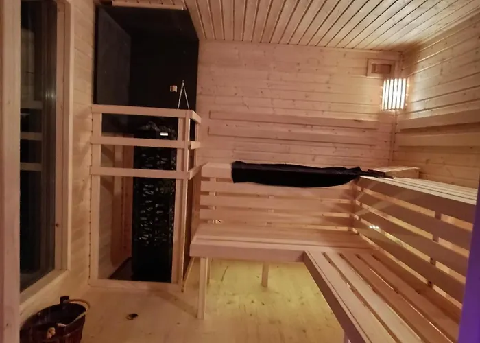 Trzy Kopce & Bike & Sauna شقة أوسترون